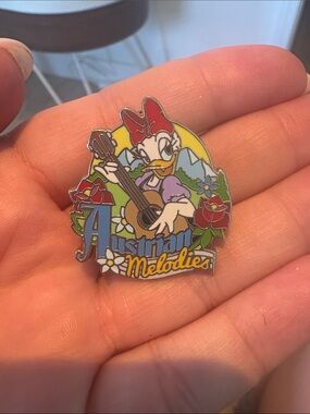RARE Daisy Duck 'Australian Melodies' Enamel Pin - adventures by Disney